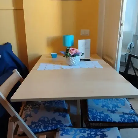 Mirella's Sweet -navigli Apartmán